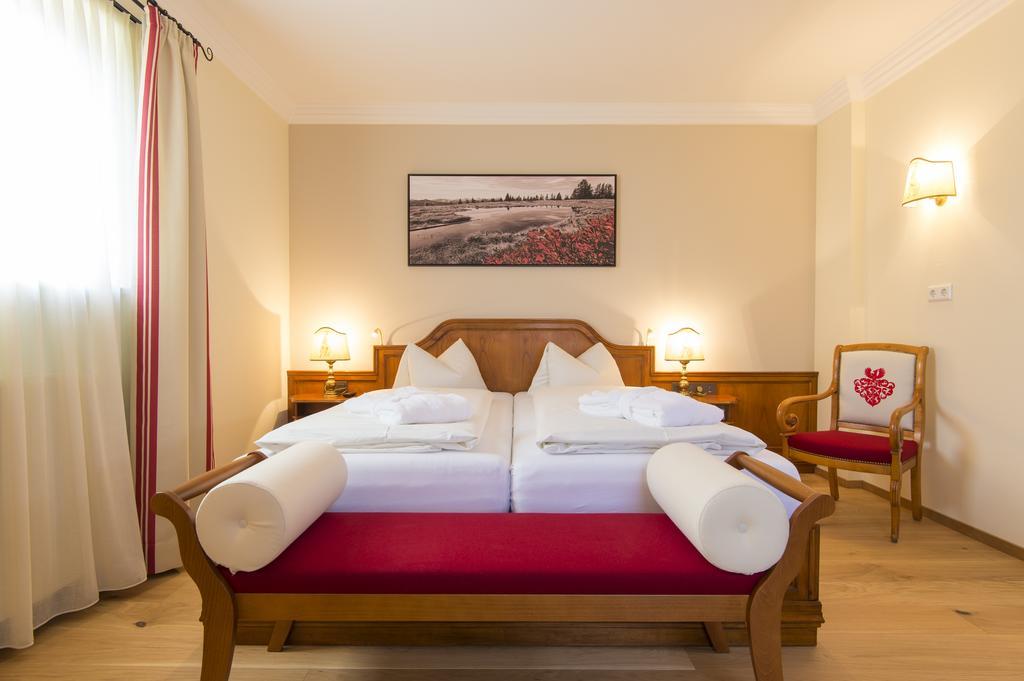 Hotel Zum Jungen Roemer Радштадт Номер фото