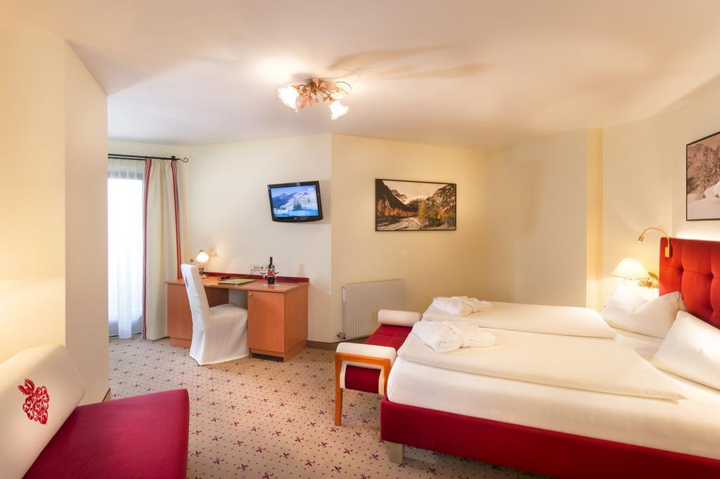 Hotel Zum Jungen Roemer Радштадт Номер фото